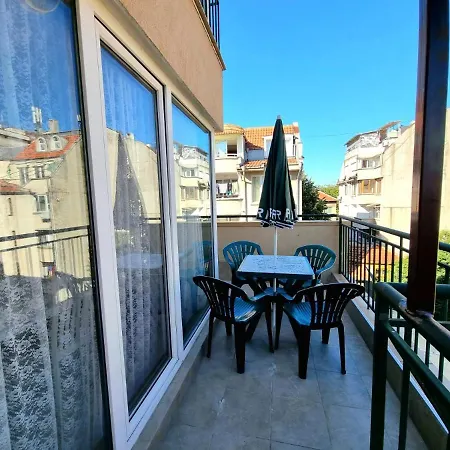 Sunny View - Seaside With Garage