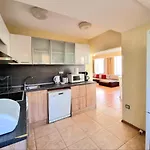 Apartment Sunny View - Seaside With Garage Burgas
