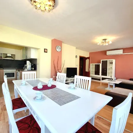 Sunny View - Seaside With Garage Burgas City